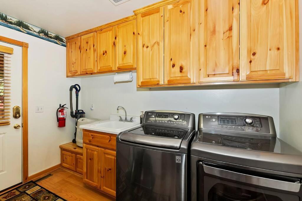Teakwood - 3-Br Spa, Fire Pit, Quiet, Ac, Centrally Located Villa Big Bear Lake Esterno foto