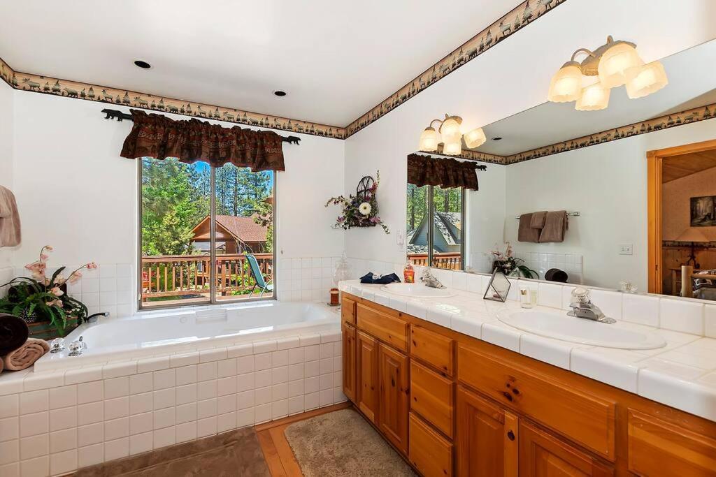 Teakwood - 3-Br Spa, Fire Pit, Quiet, Ac, Centrally Located Villa Big Bear Lake Esterno foto