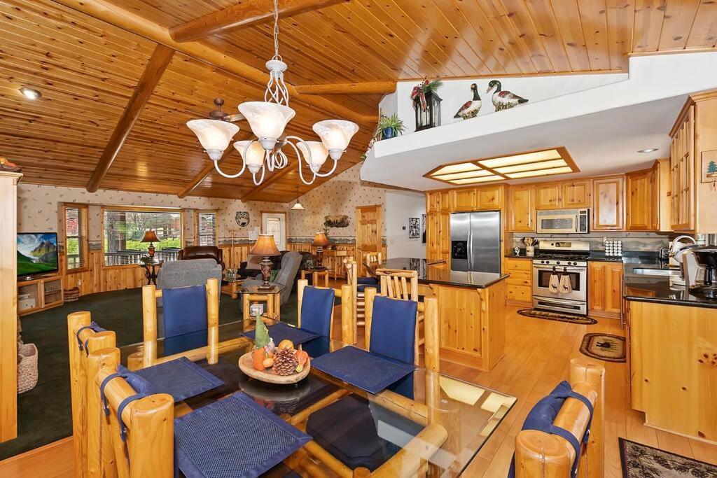 Teakwood - 3-Br Spa, Fire Pit, Quiet, Ac, Centrally Located Villa Big Bear Lake Esterno foto